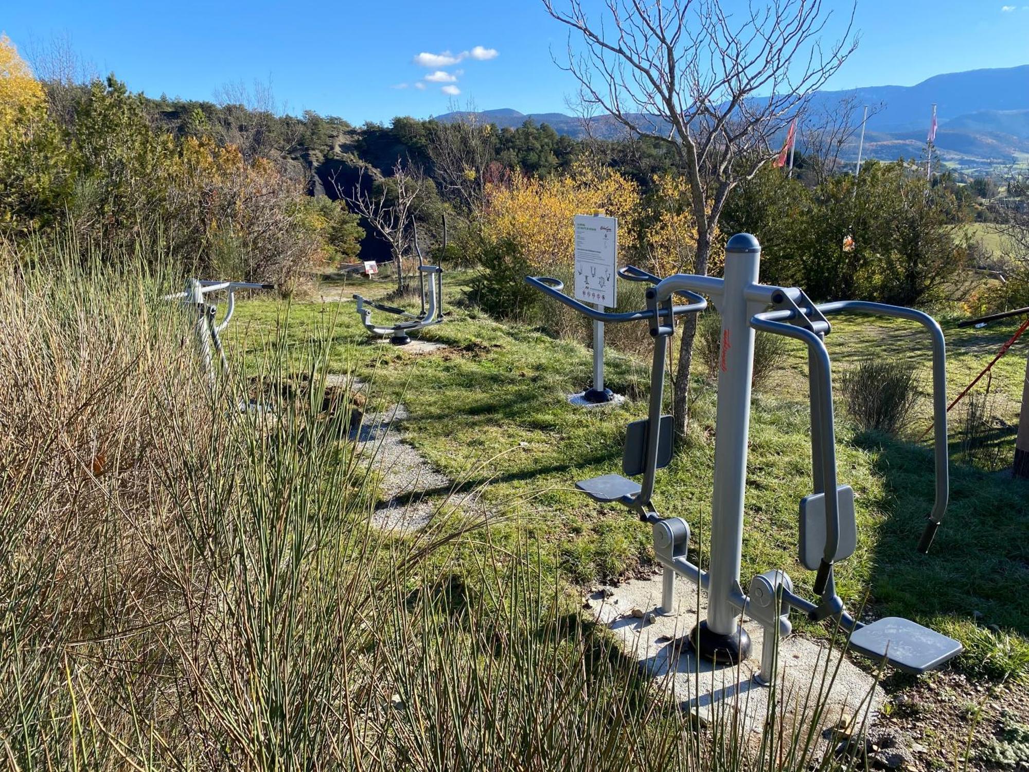 Camping Les Hauts De Rosans Dış mekan fotoğraf