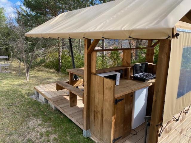 Camping Les Hauts De Rosans Dış mekan fotoğraf