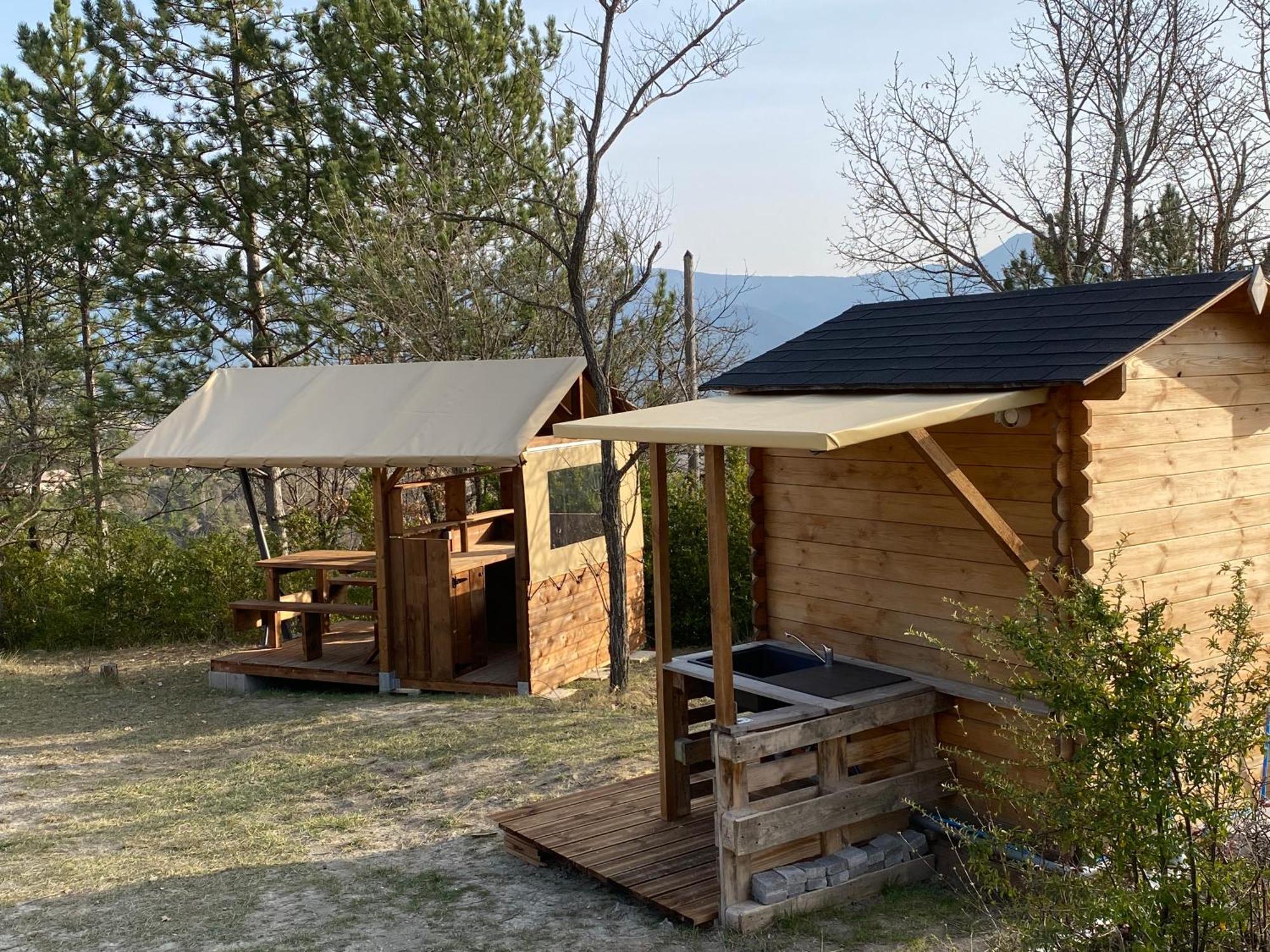 Camping Les Hauts De Rosans Dış mekan fotoğraf